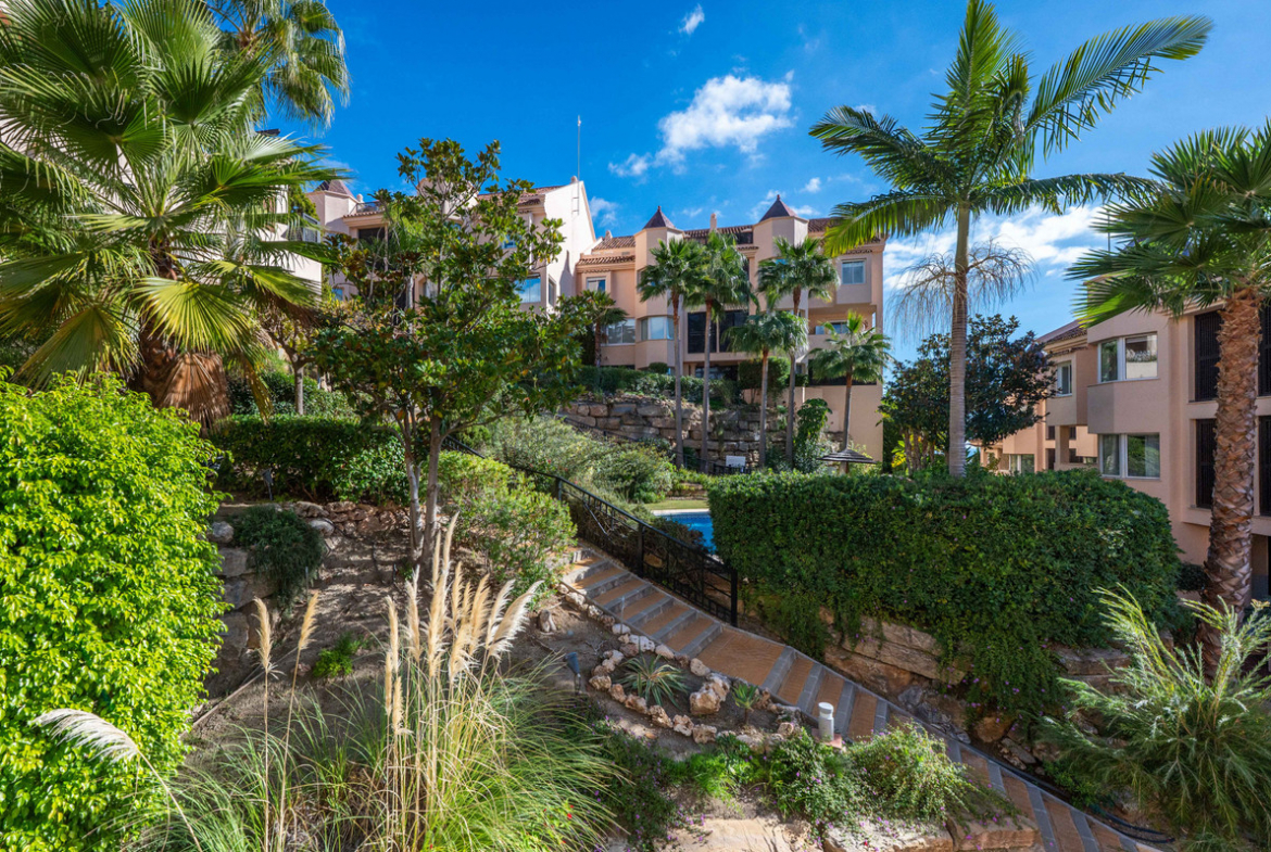 Nueva Andalucia Marbella apartment 4 Bedrooms