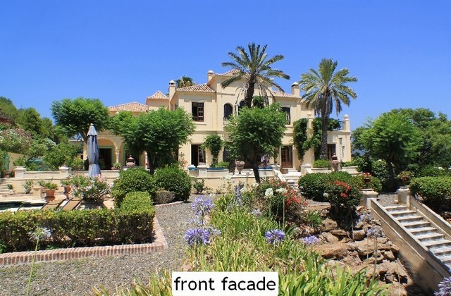 Marbella villa 17 Bedrooms