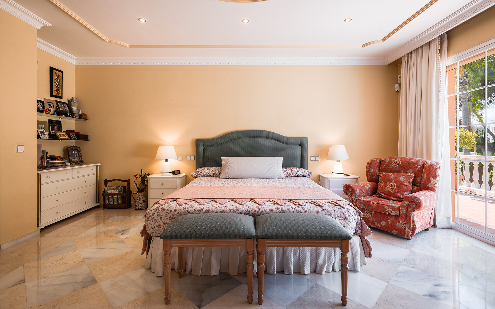 Nueva Andalucia Marbella villa 5 Bedrooms