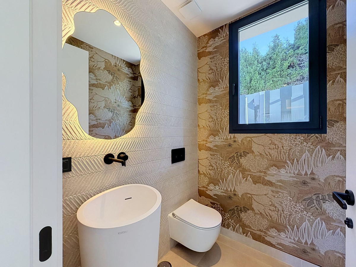 Nagueles Marbella villa 5 Bedrooms