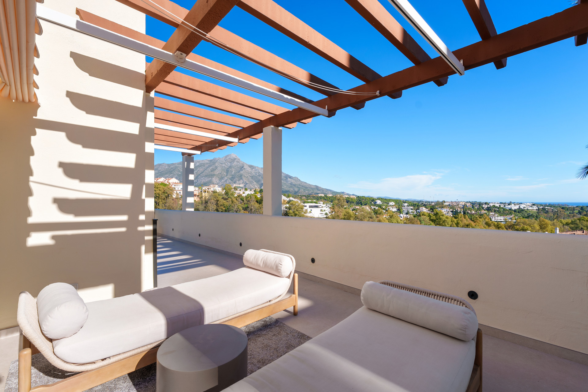 Nueva Andalucia Marbella penthouse 3 Bedrooms