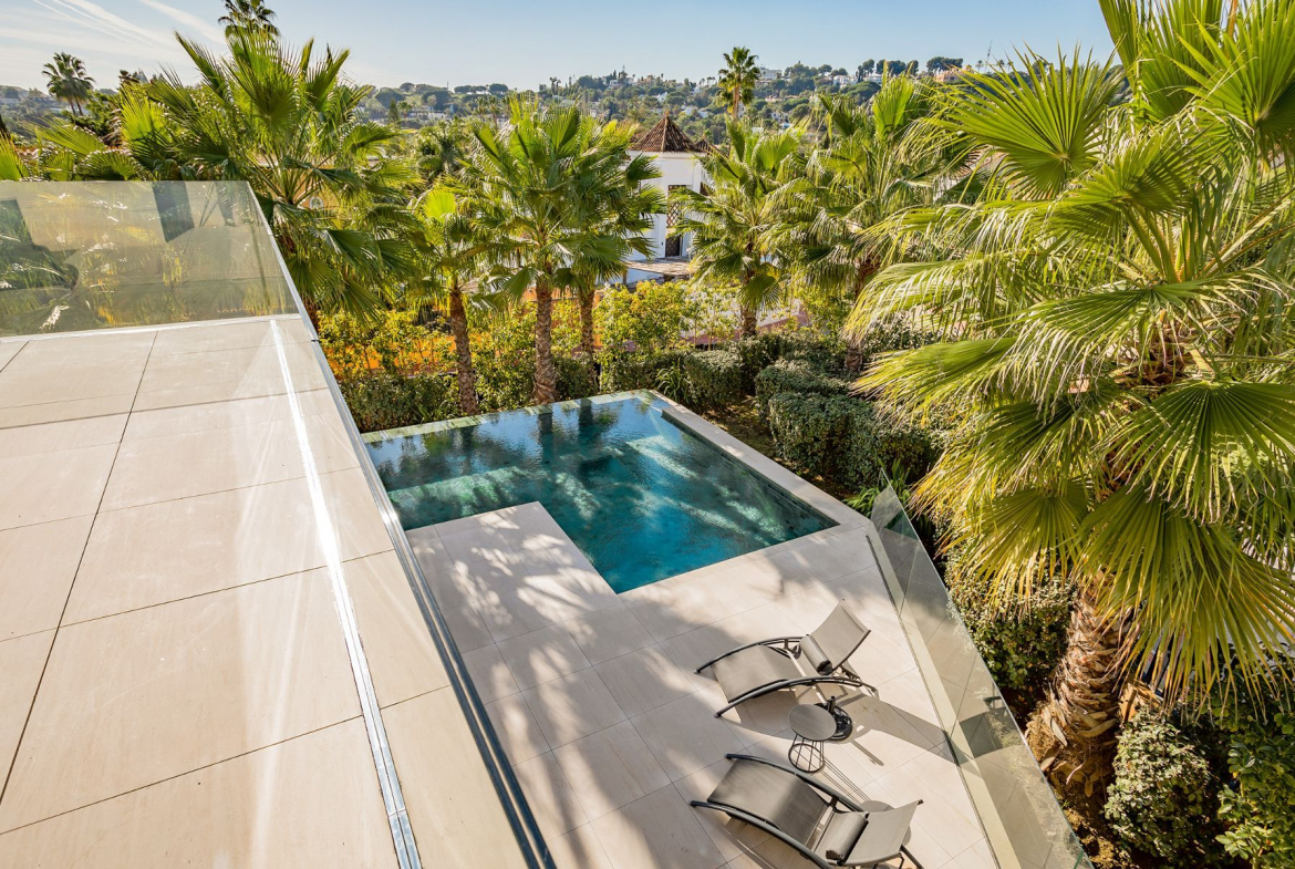 Nueva Andalucia Marbella villa 6 Bedrooms