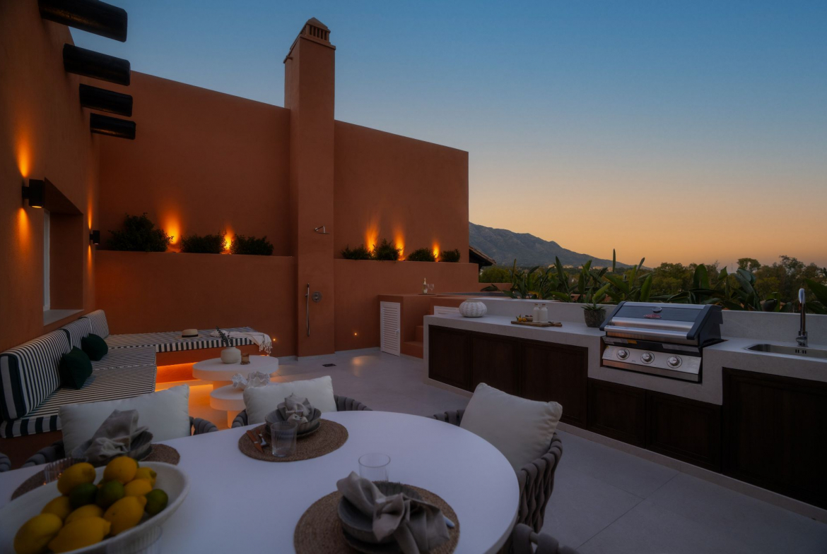 Nueva Andalucia Marbella penthouse 4 Bedrooms