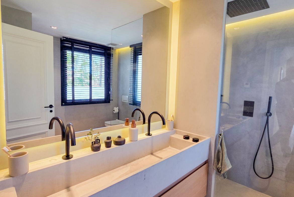 Nueva Andalucia Marbella villa 5 Bedrooms