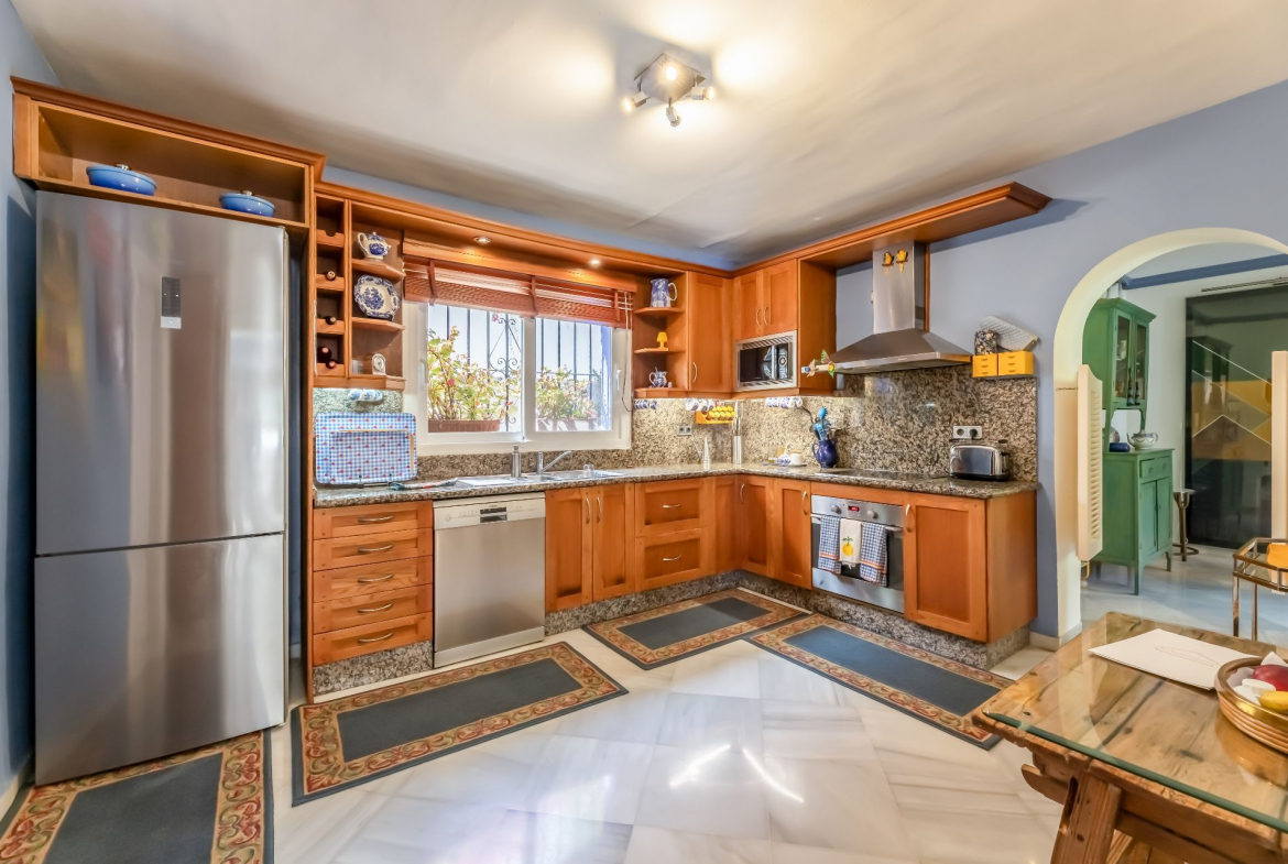 Marbella Golden Mile Marbella villa 4 Bedrooms