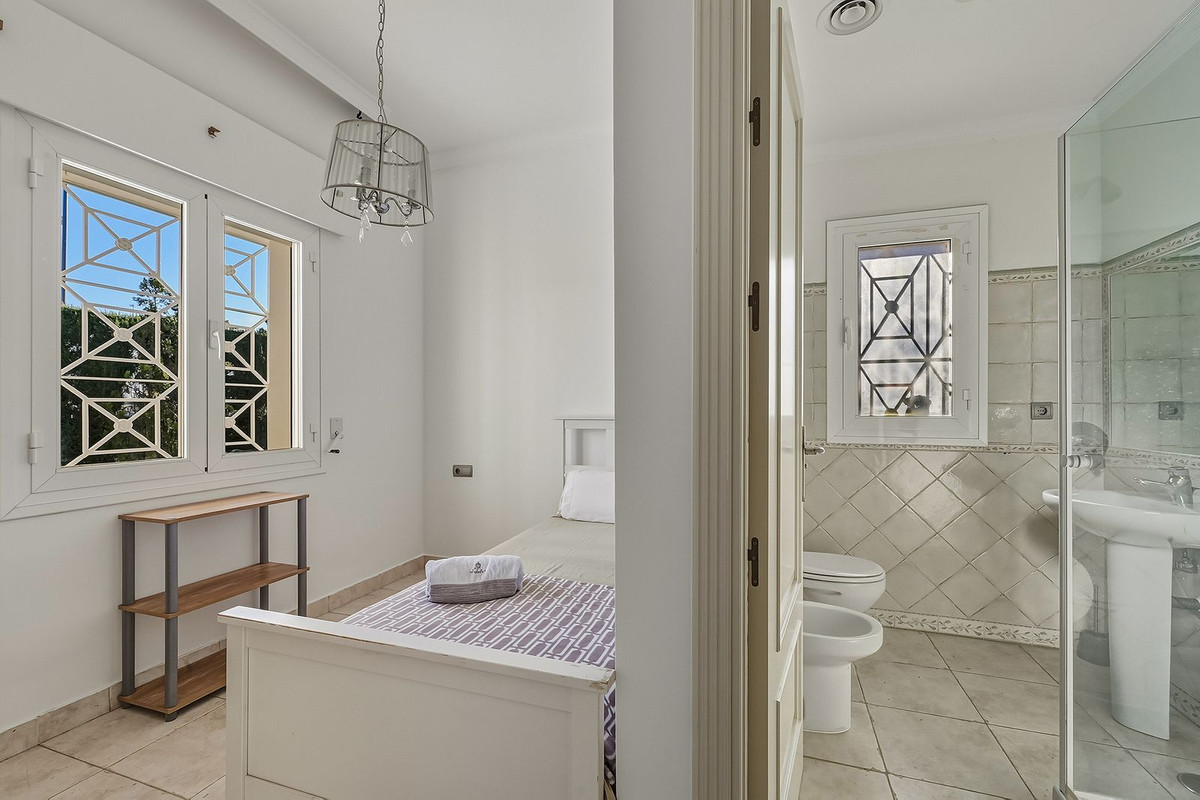 Guadalmina Alta San Pedro Alcantara villa 5 Bedrooms
