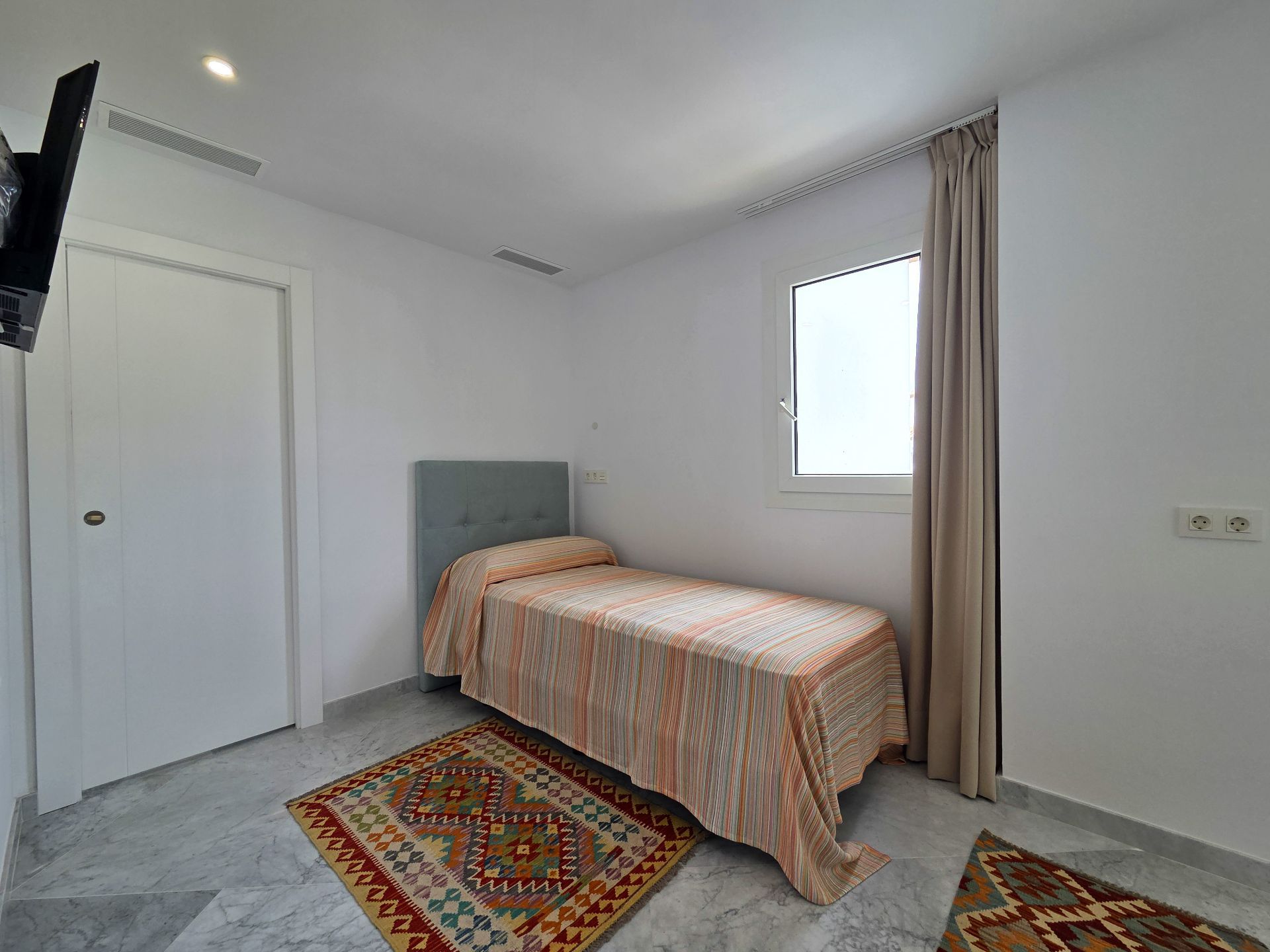 luxo-estate-20 Nueva Andalucia Marbella apartment 2 Bedrooms