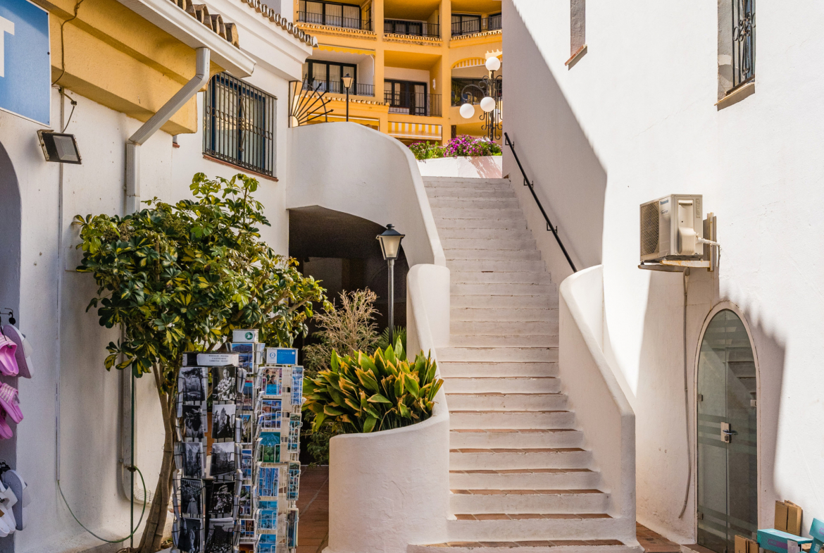 Cabopino Marbella penthouse 2 Bedrooms