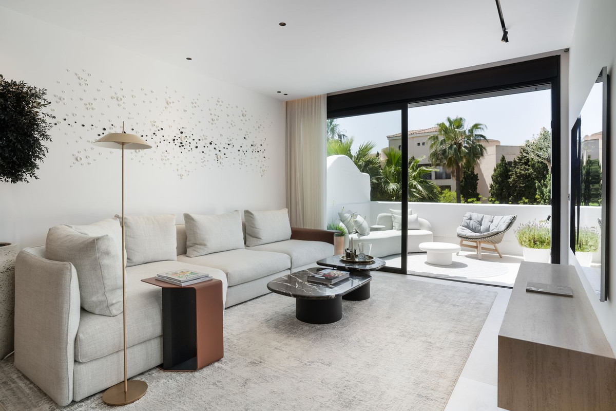 R5417641 Puerto Banus Marbella penthouse 3 Bedrooms