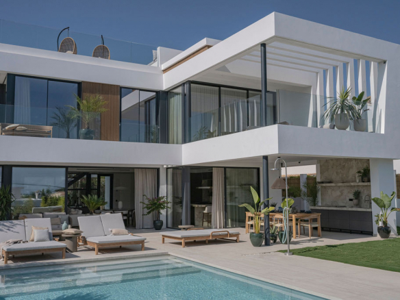 Marbesa Marbella villa 4 Bedrooms