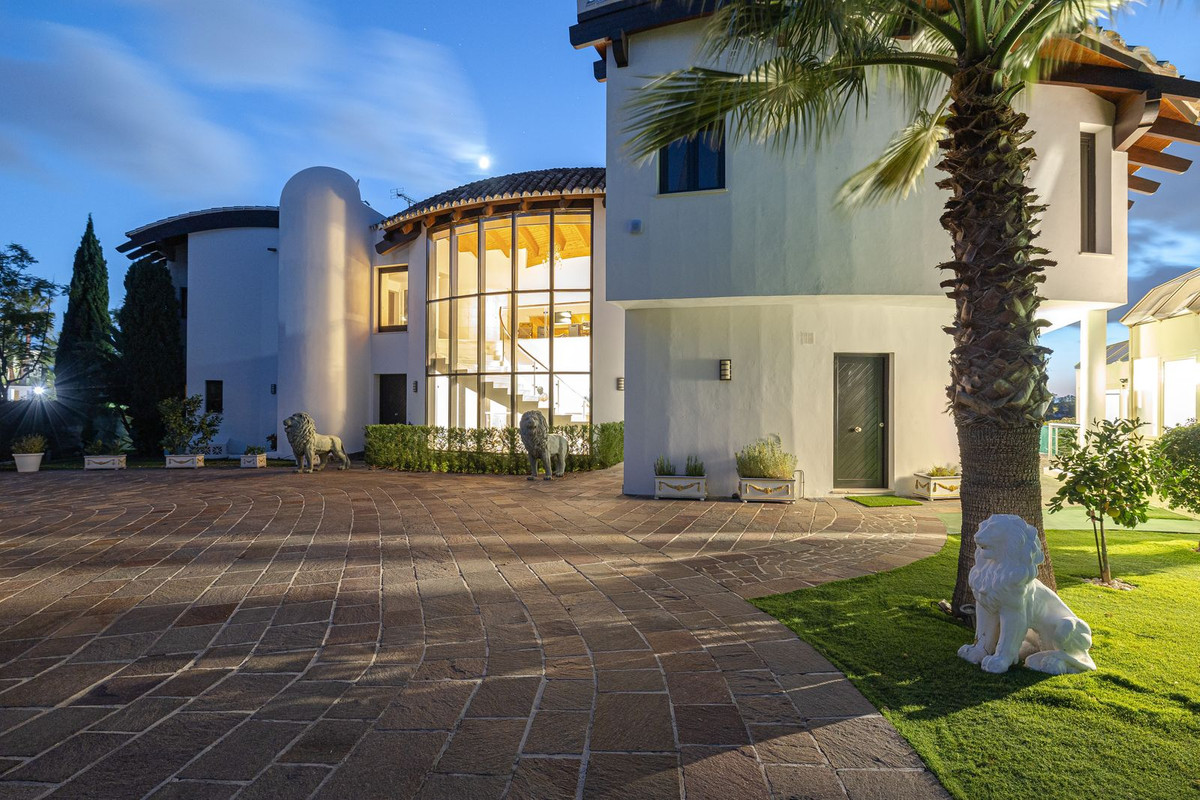 Los Flamingos Benahavis villa 8 Bedrooms