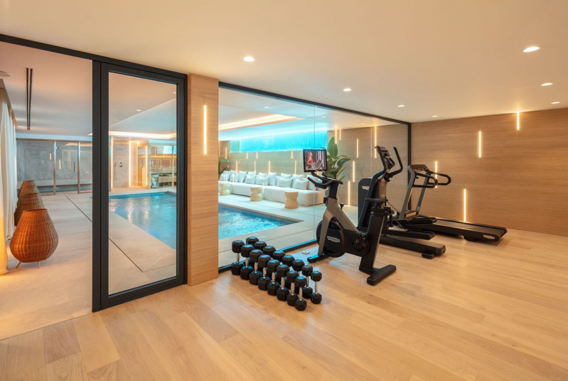 Sierra Blanca Marbella villa 6 Bedrooms