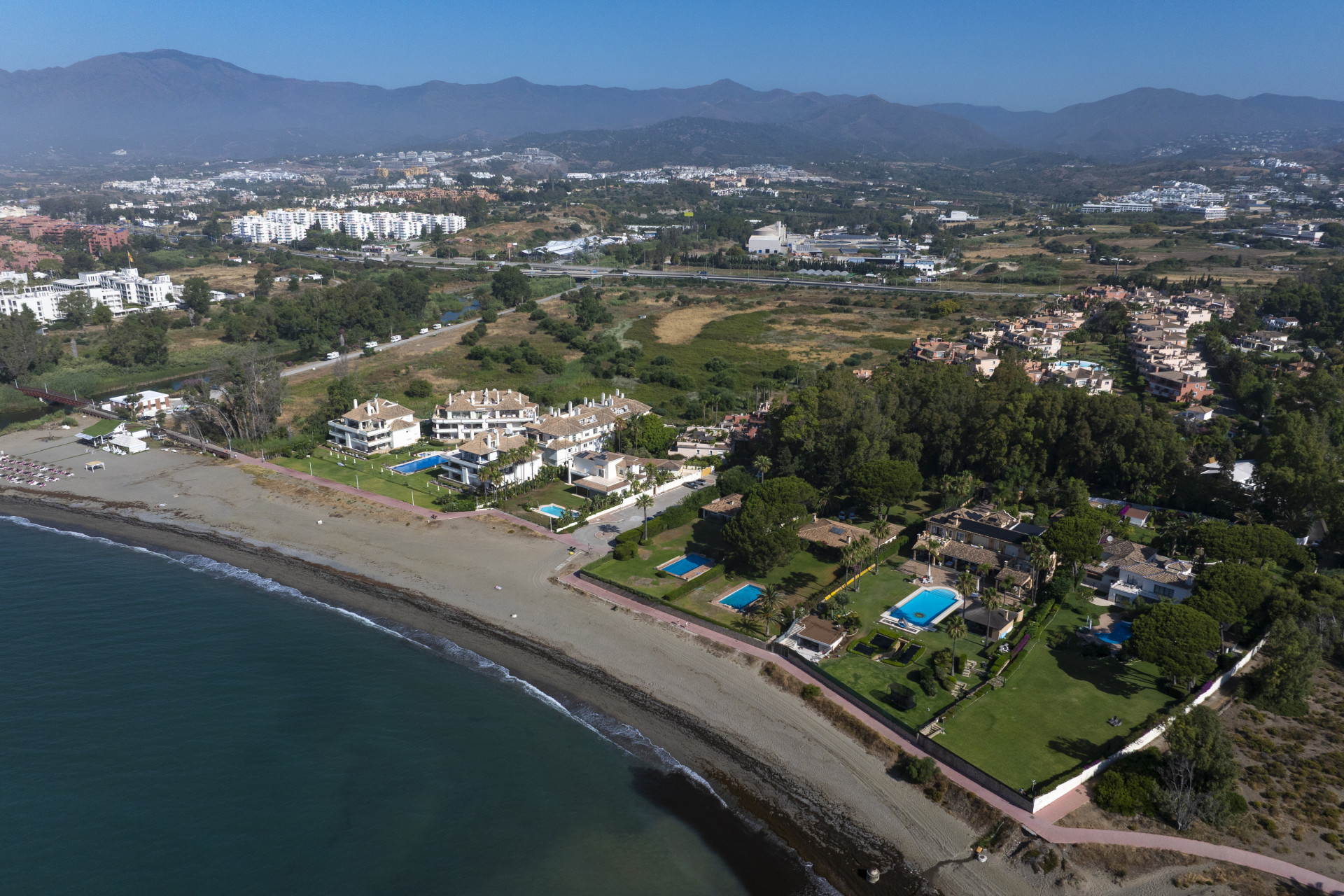 Estepona villa 5 Bedrooms