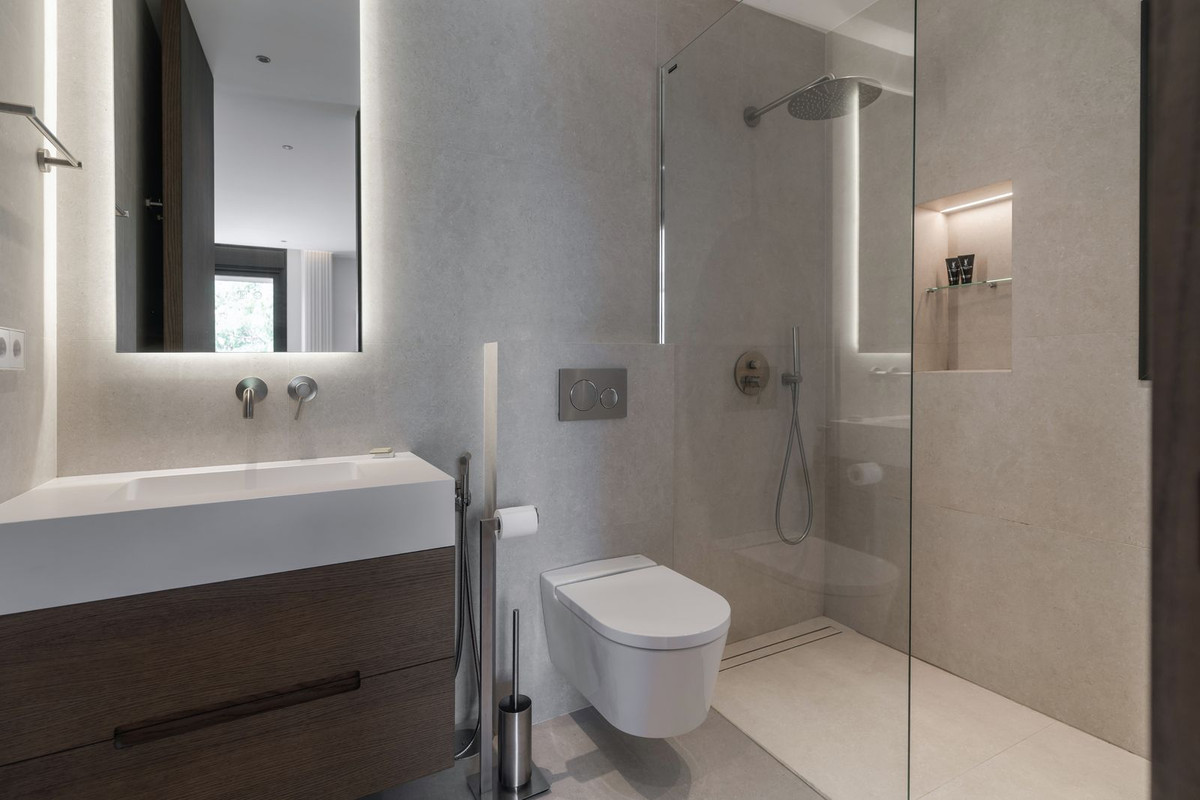 luxo-estate-21 Puerto Banus Marbella penthouse 3 Bedrooms