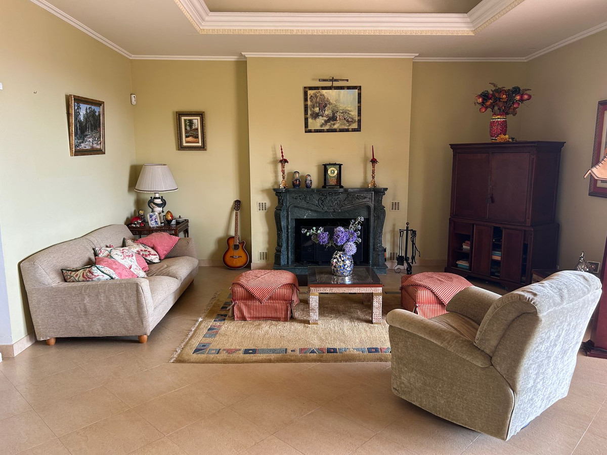 Estepona villa 7 Bedrooms