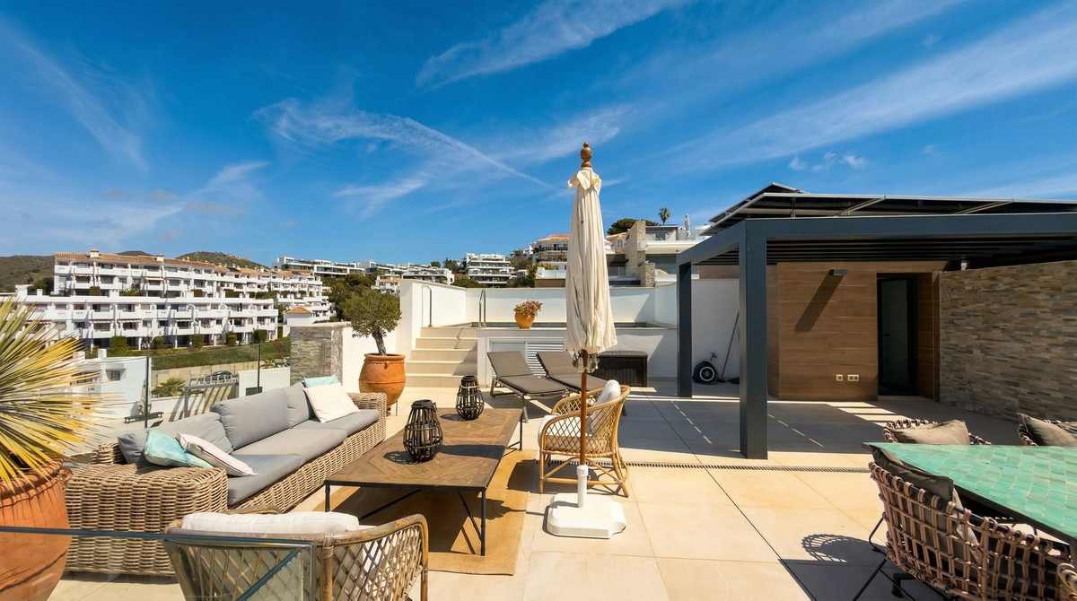 Cabopino Marbella penthouse 3 Bedrooms