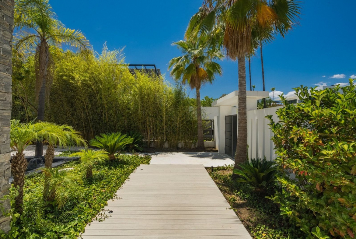 Marbella Golden Mile Marbella villa 5 Bedrooms