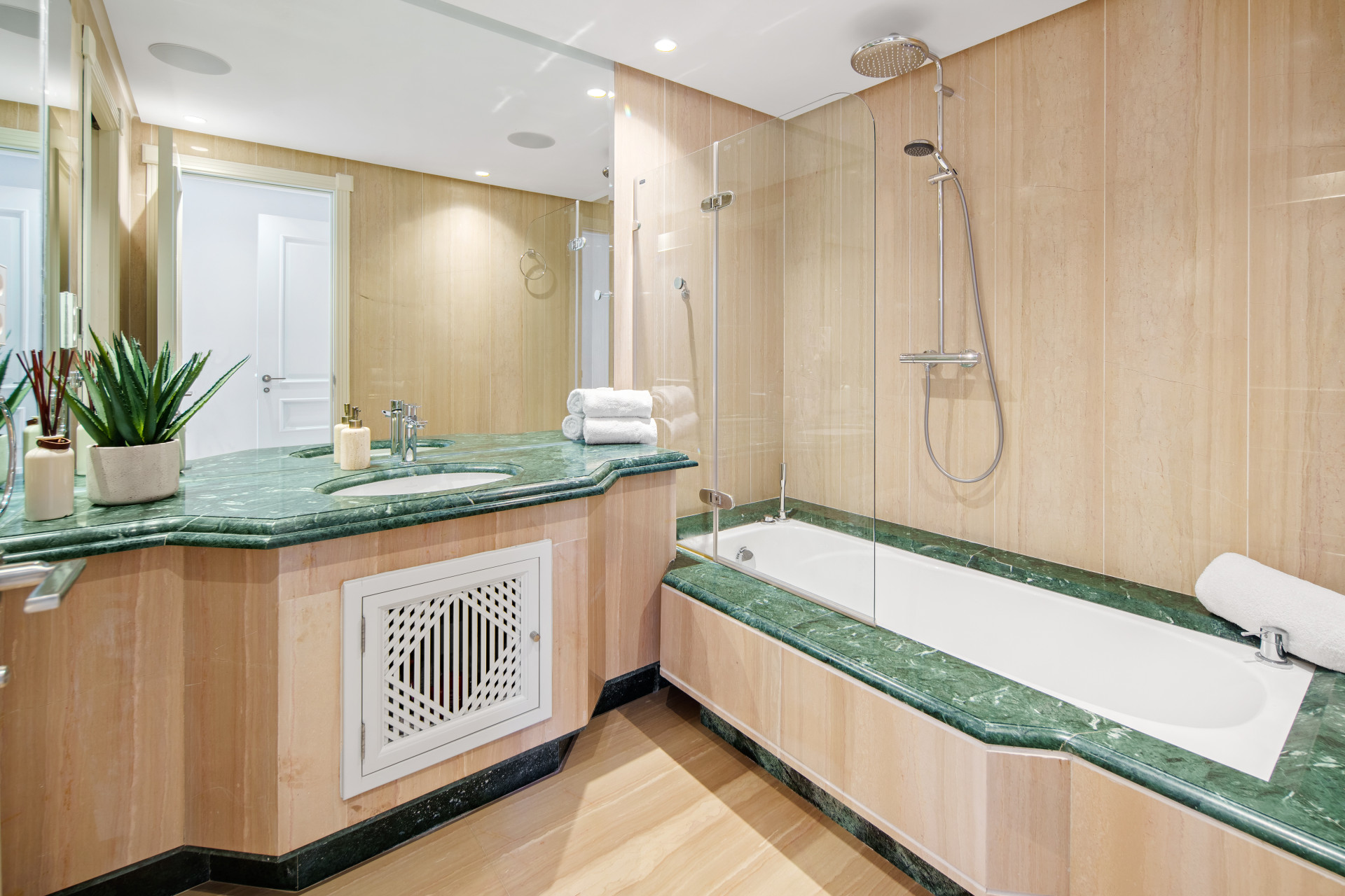 Los Monteros Marbella penthouse 3 Bedrooms
