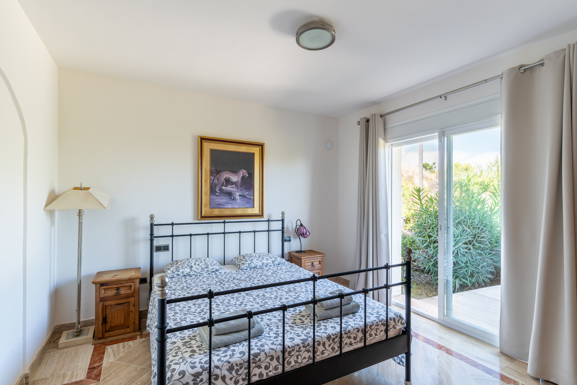 Los Almendros Benahavis villa 5 Bedrooms