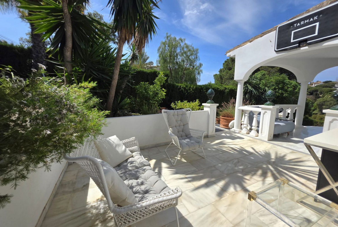 Elviria Marbella villa 5 Bedrooms