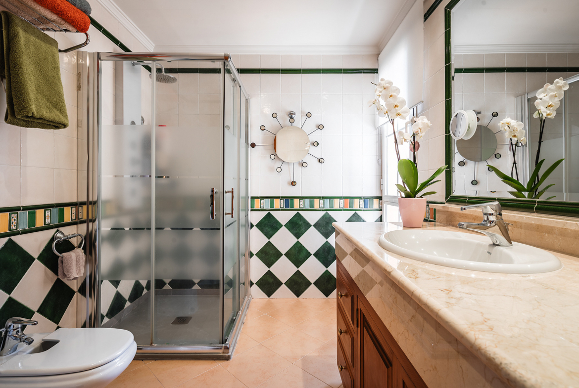 Nueva Andalucia Marbella villa 5 Bedrooms