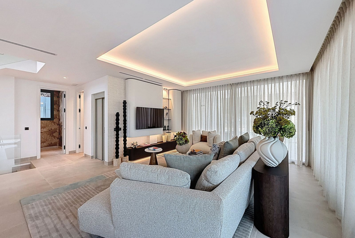 Nagueles Marbella villa 5 Bedrooms
