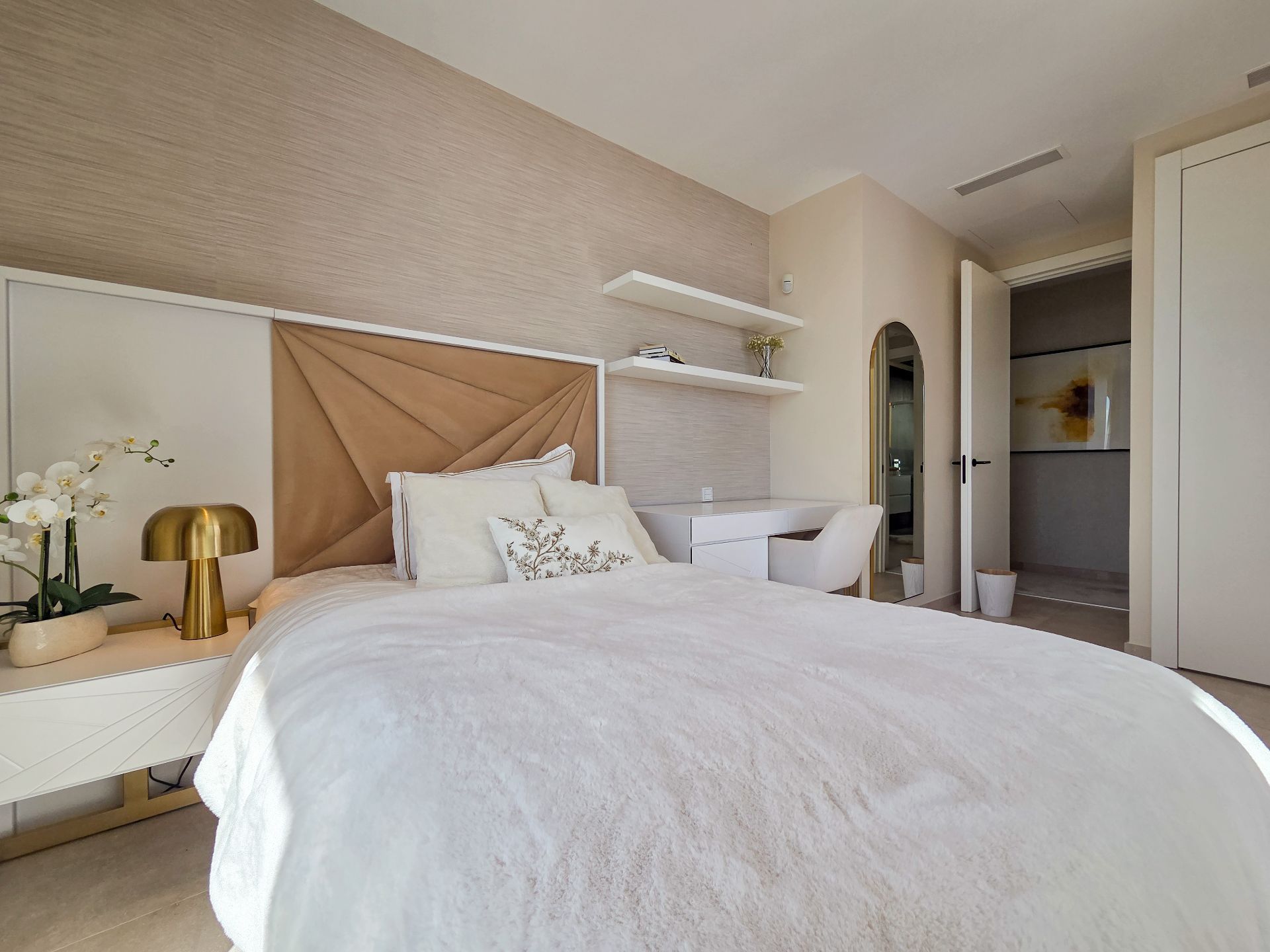 luxo-estate-21 Marbella Golden Mile Marbella villa 4 Bedrooms