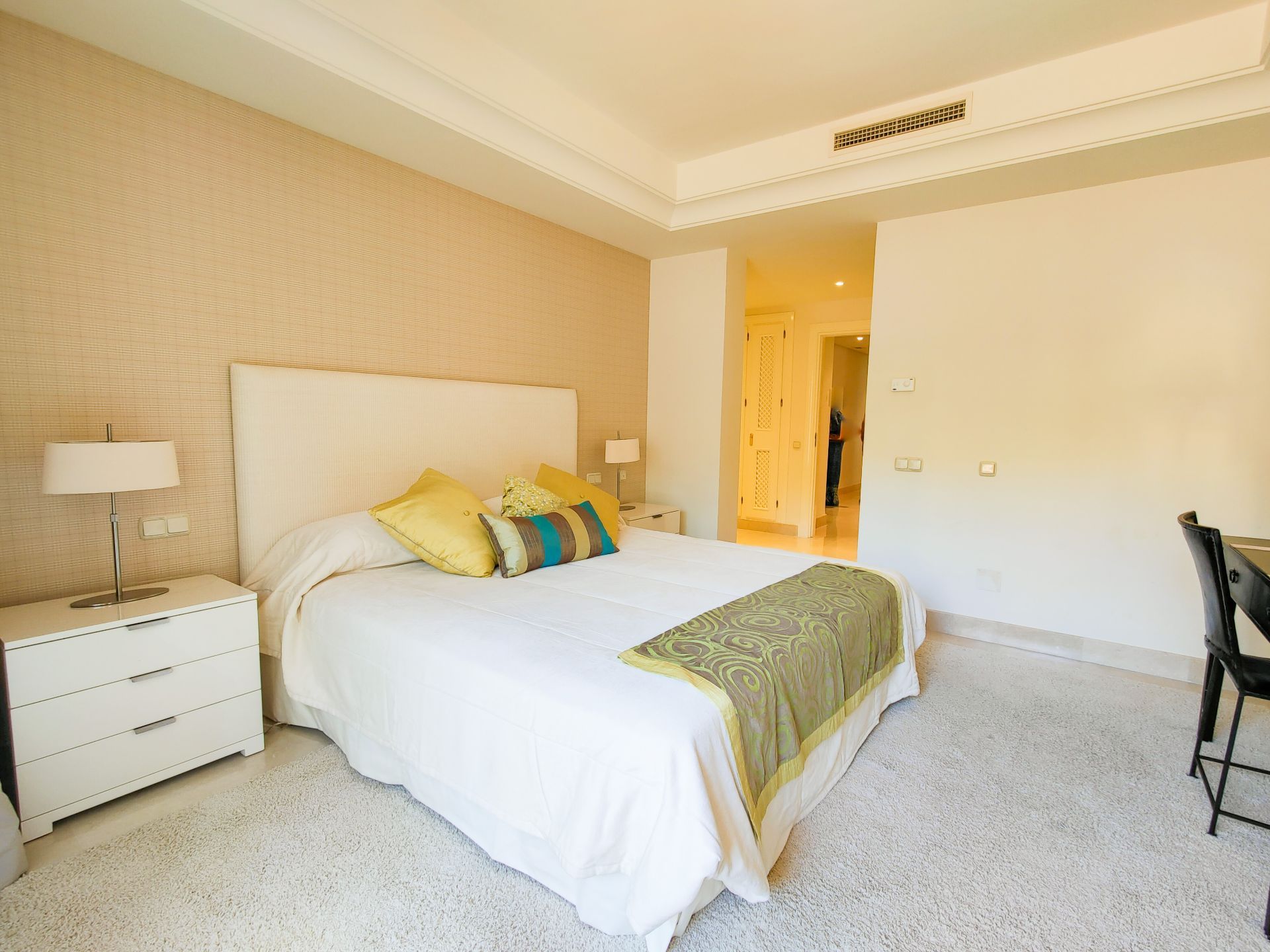 Nueva Andalucia Marbella penthouse 3 Bedrooms
