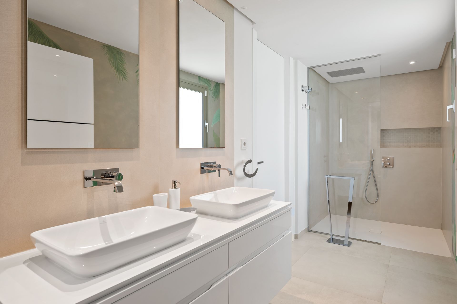 luxo-estate-21 Nueva Andalucia Marbella apartment 7 Bedrooms