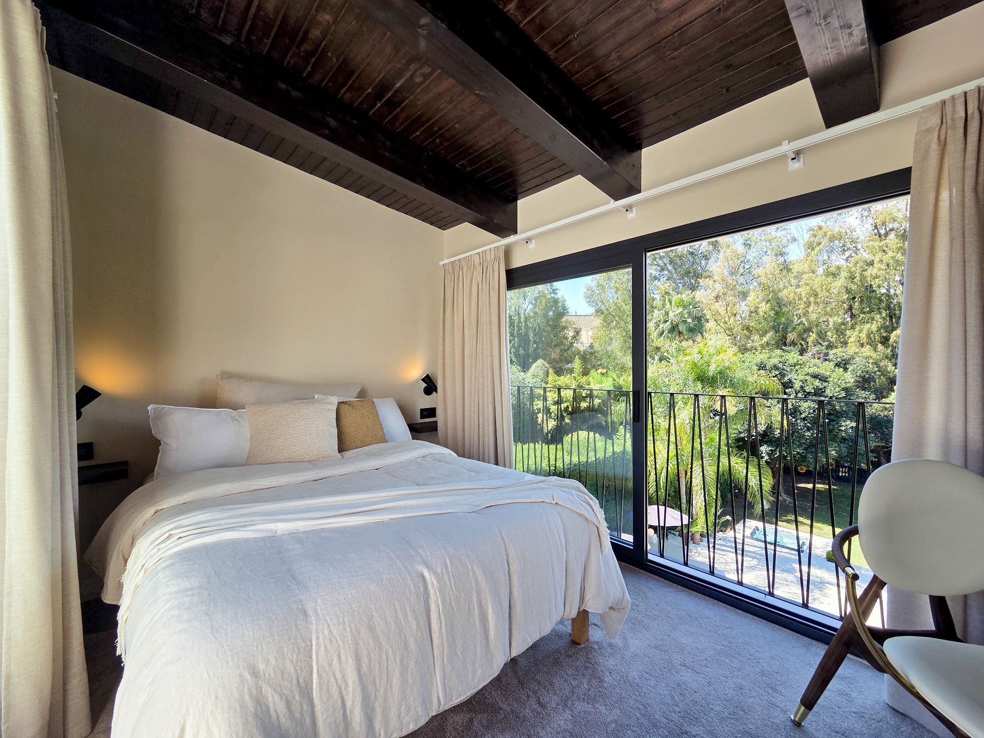 Nueva Andalucia Marbella villa 5 Bedrooms