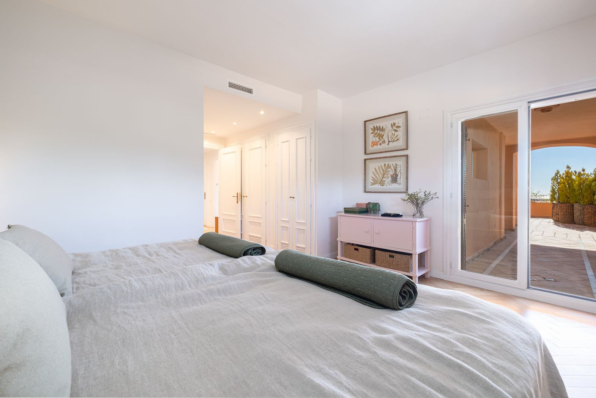 luxo-estate-21 Nueva Andalucia Marbella apartment 3 Bedrooms