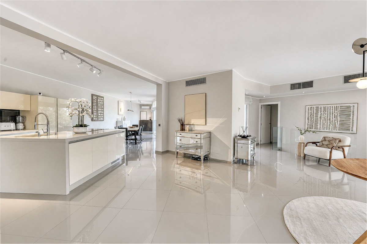 Benahavis villa 4 Bedrooms
