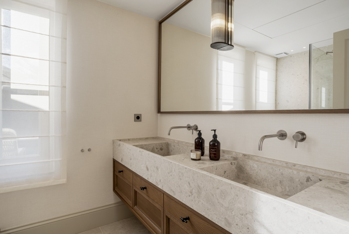 Nueva Andalucia Marbella villa 5 Bedrooms
