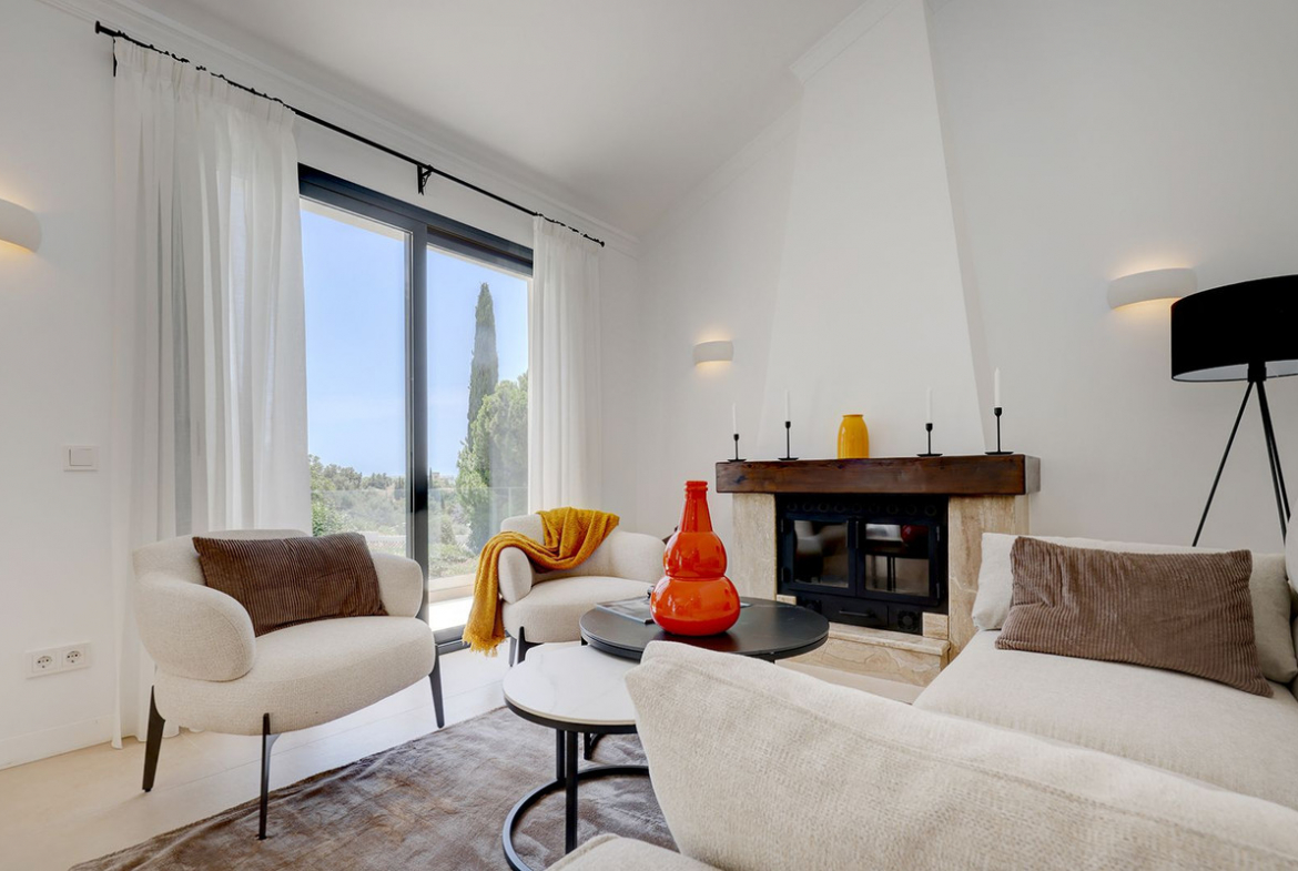 Las Chapas Marbella villa 4 Bedrooms
