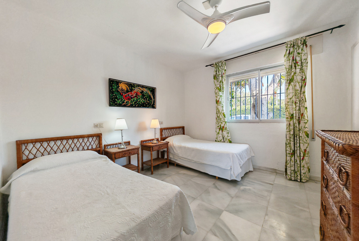 Guadalmina Baja San Pedro Alcantara villa 4 Bedrooms