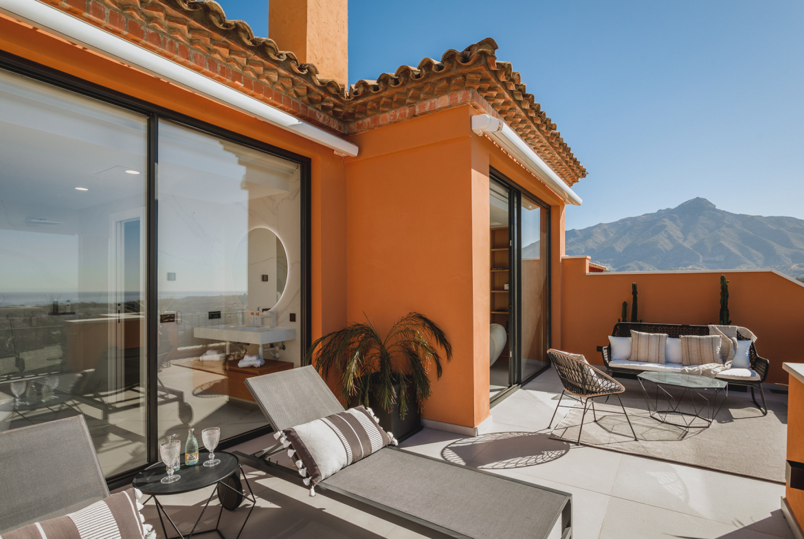 Nueva Andalucia Marbella penthouse 3 Bedrooms