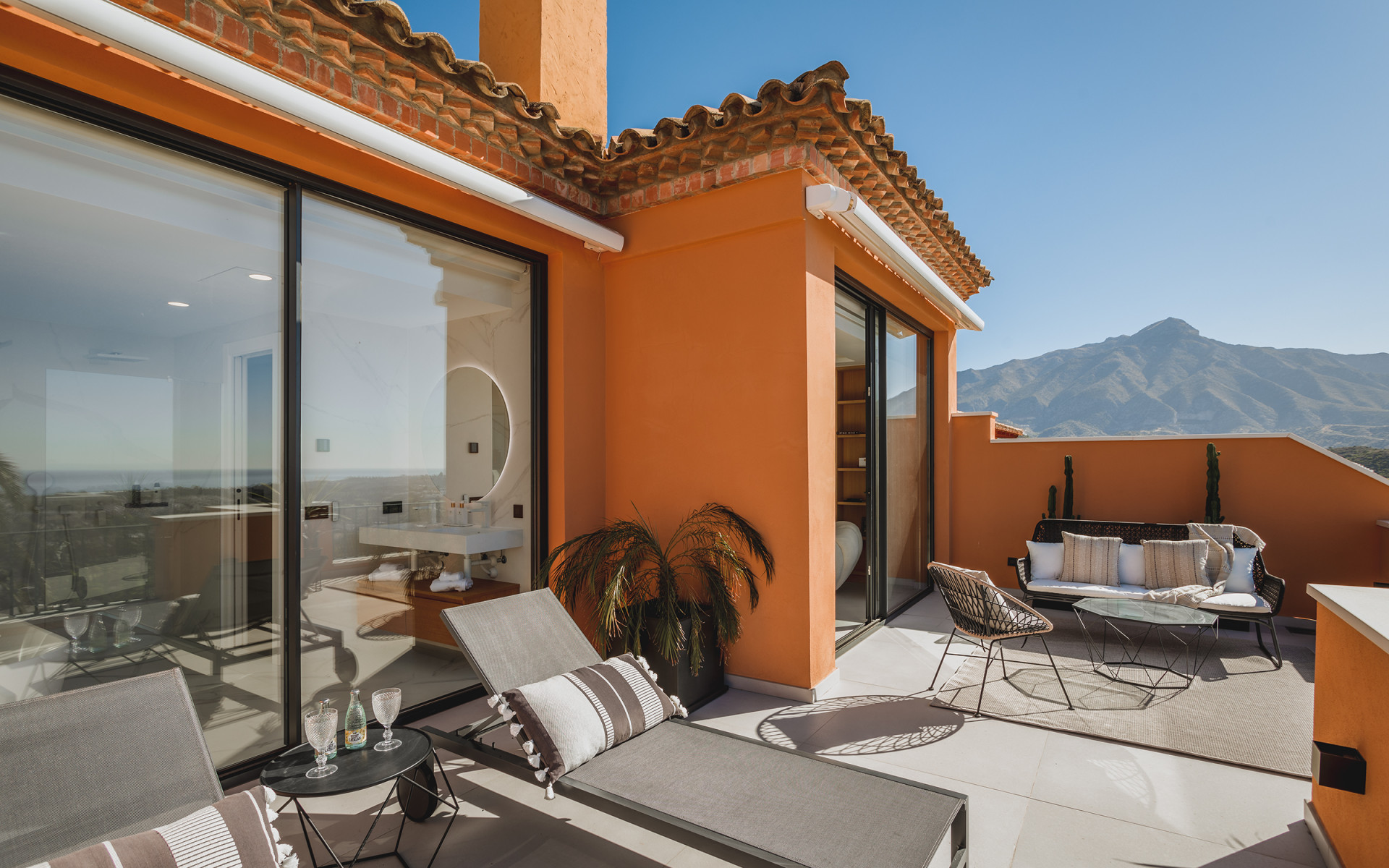 Nueva Andalucia Marbella penthouse 3 Bedrooms