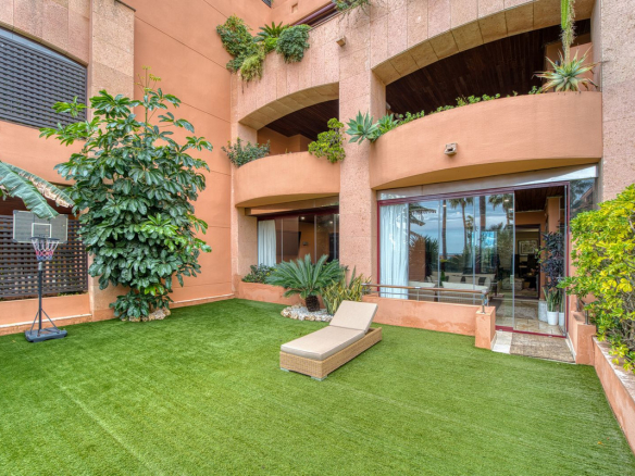 Nueva Andalucia Marbella apartment 2 Bedrooms
