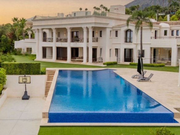 Award-Winning Luxury Mansion in Sierra Blanca