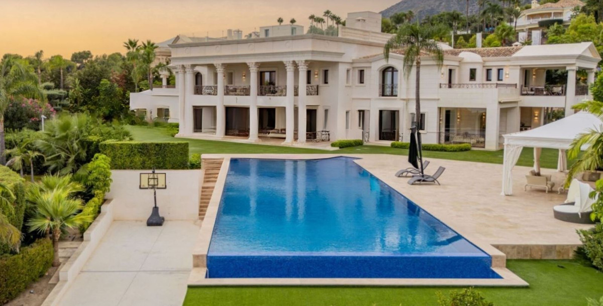 Award-Winning Luxury Mansion in Sierra Blanca