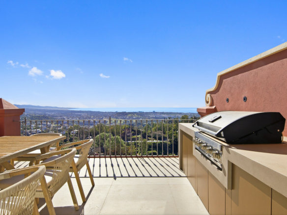 Monte Halcones Benahavis penthouse 4 Bedrooms