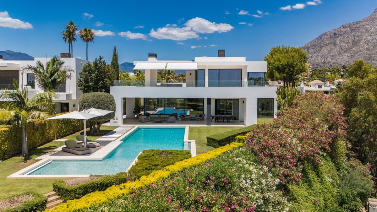 R5051209 Marbella Golden Mile Marbella villa 5 Bedrooms
