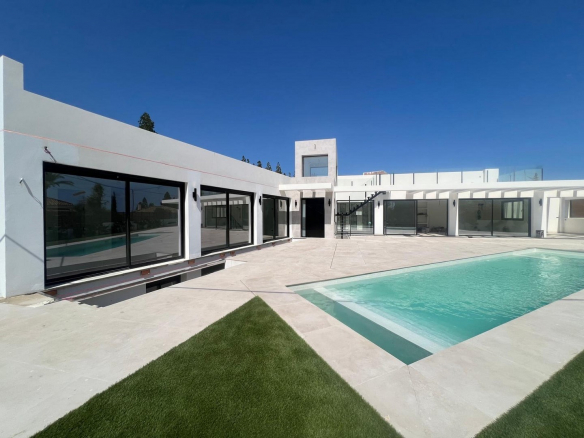 Las Lagunas de Mijas villa 5 Bedrooms