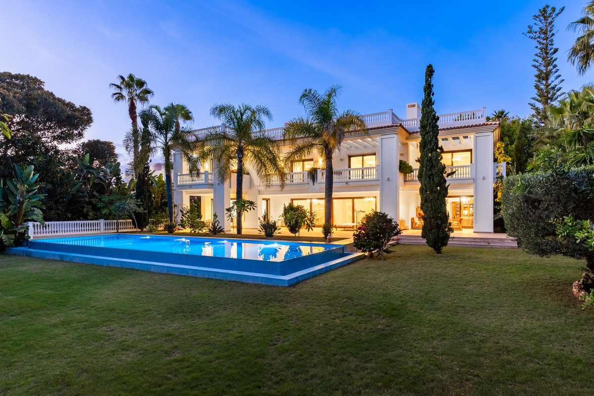 Guadalmina Baja San Pedro Alcantara villa 7 Bedrooms