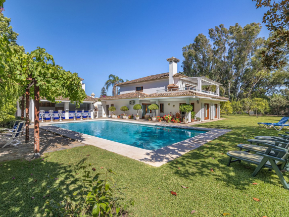 Cancelada Estepona villa 5 Bedrooms