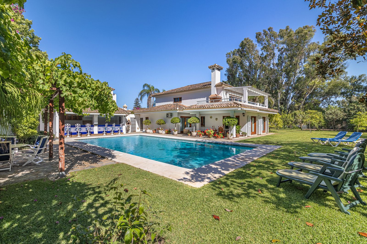Cancelada Estepona villa 5 Bedrooms