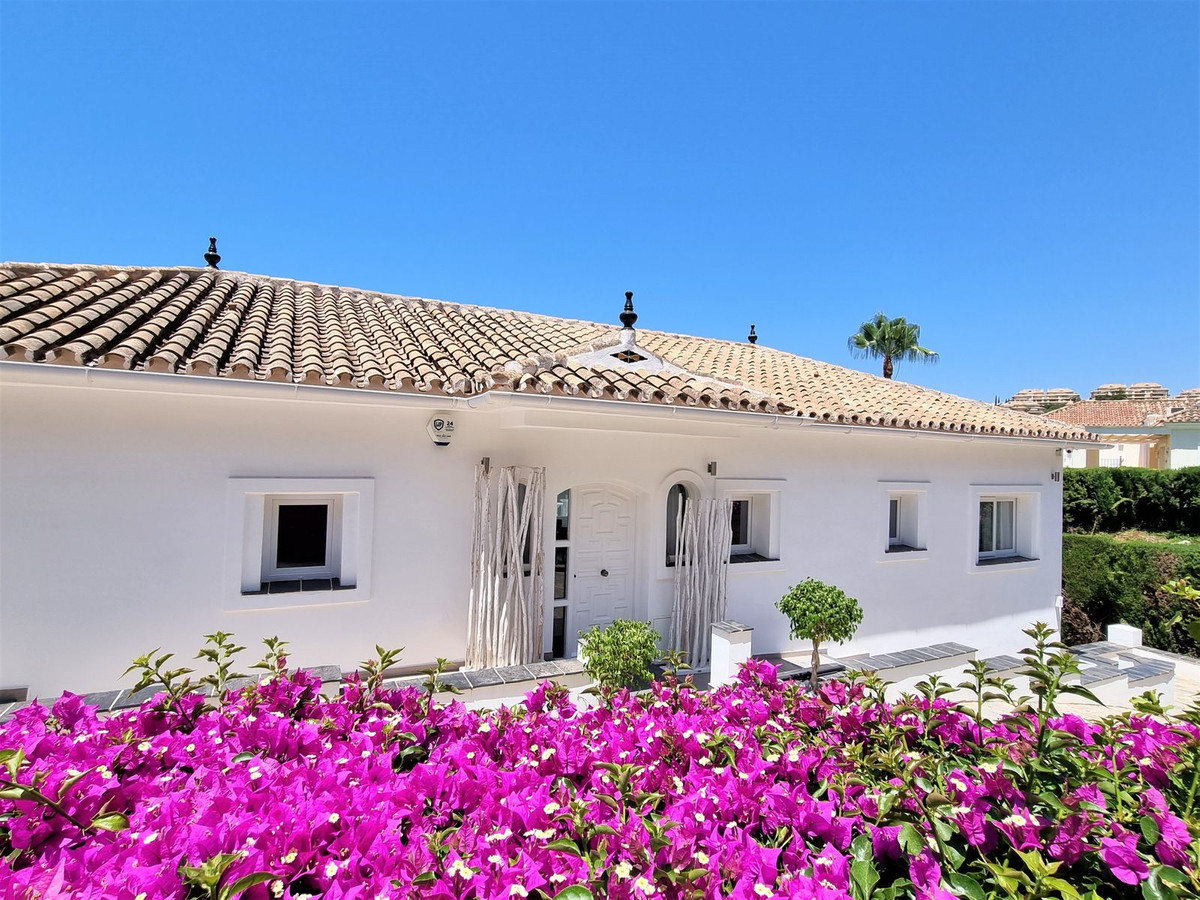 Elviria Marbella villa 5 Bedrooms