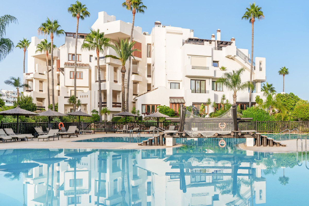 New Golden Mile Estepona apartment 3 Bedrooms