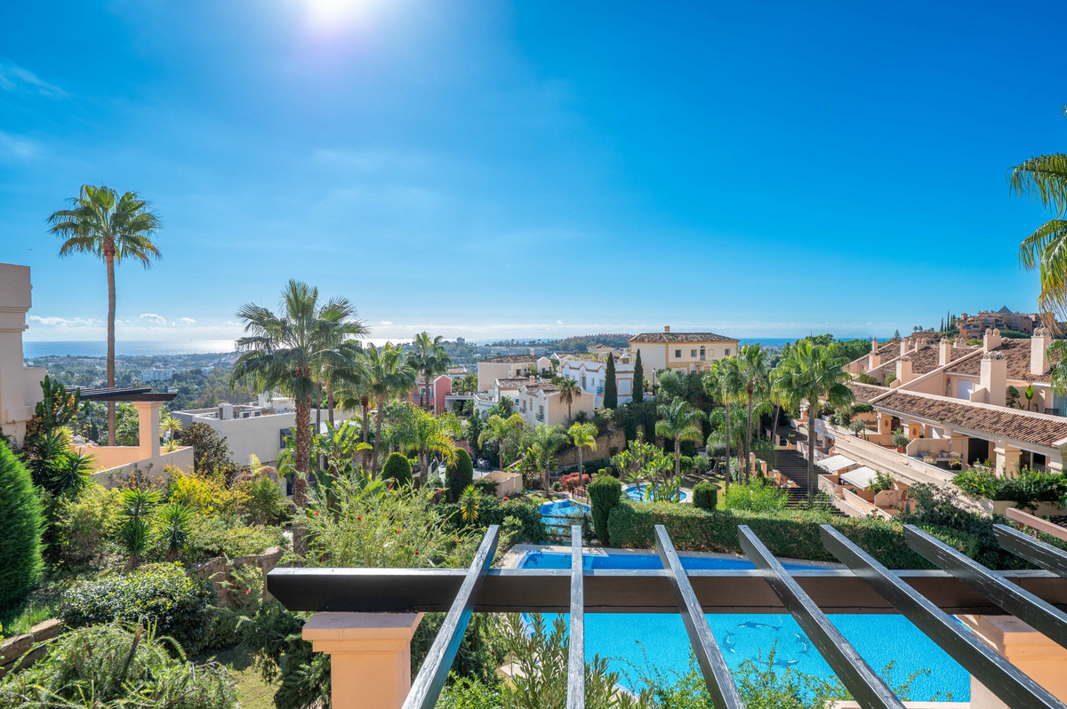 Nueva Andalucia Marbella apartment 4 Bedrooms
