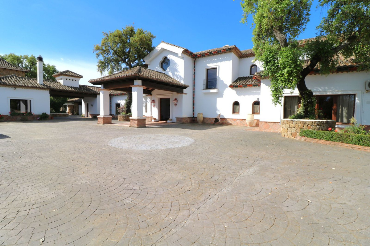 R5400832 La Mairena Marbella country-house 7 Bedrooms
